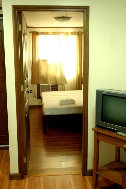 Hotel Isabelle Royale Makati Makati City Esterno foto
