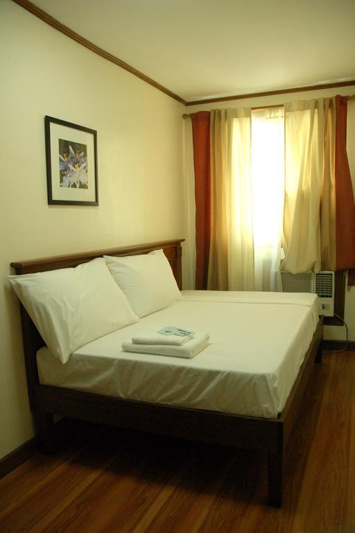 Hotel Isabelle Royale Makati Makati City Esterno foto