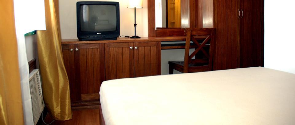 Hotel Isabelle Royale Makati Makati City Esterno foto
