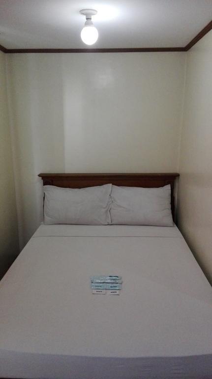 Hotel Isabelle Royale Makati Makati City Esterno foto