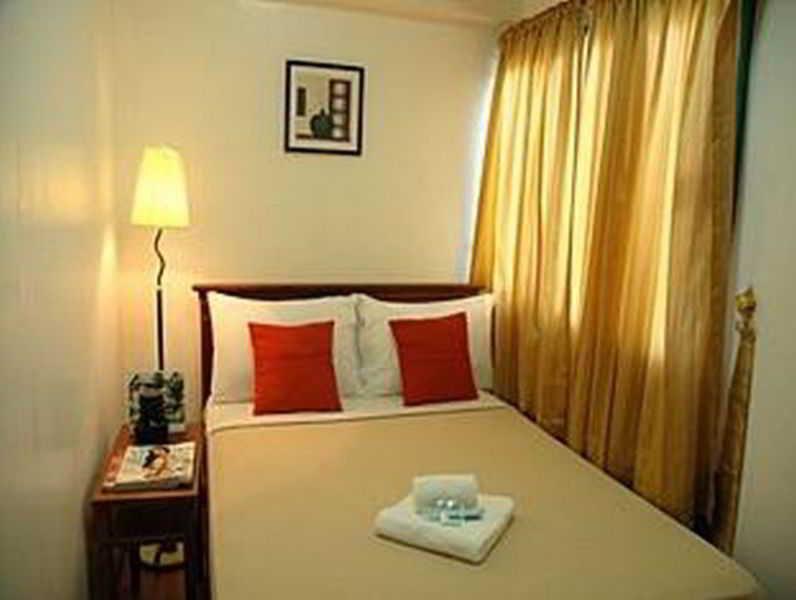 Hotel Isabelle Royale Makati Makati City Esterno foto